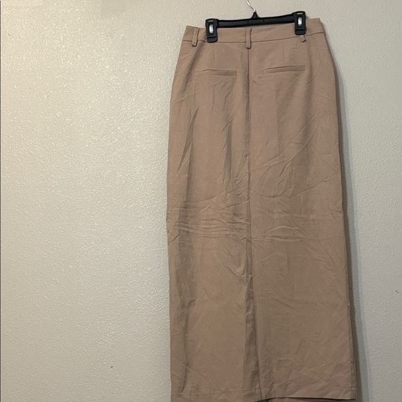 Chic Beige Maxi Skirt - Picture 5 of 5